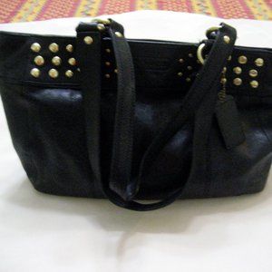 COACH BLACK LEATHER BAG WITH GOLDTONE GROMMET GU